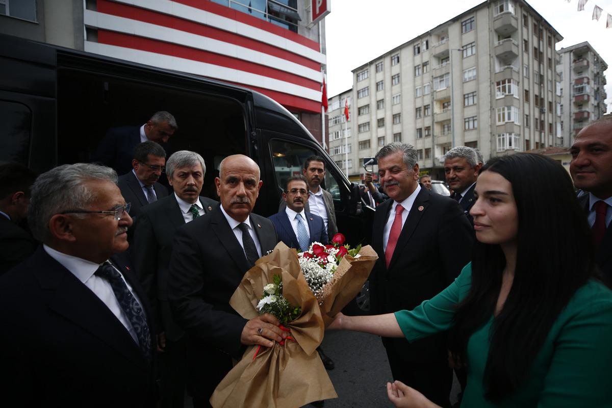 Bakan Kirişci, Kayseri'de tohum ve koyun dağıtımında konuştu: