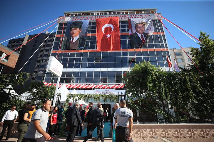 Bakan Yanık, Mersin Gündüzlü Bakım ve Aktif Yaşam Merkezinin açılışında konuştu: G4