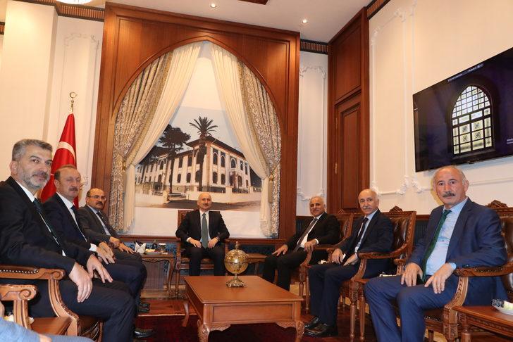 Ulaştırma ve Altyapı Bakanı Adil Karaismailoğlu, Trabzon'da konuştu: G1