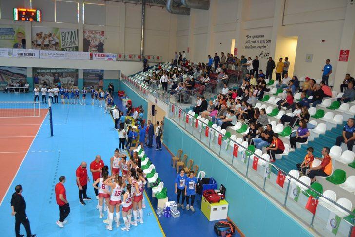 Manisa'da SMA hastası Duru bebek için düzenlenen voleybol turnuvası başladı G4
