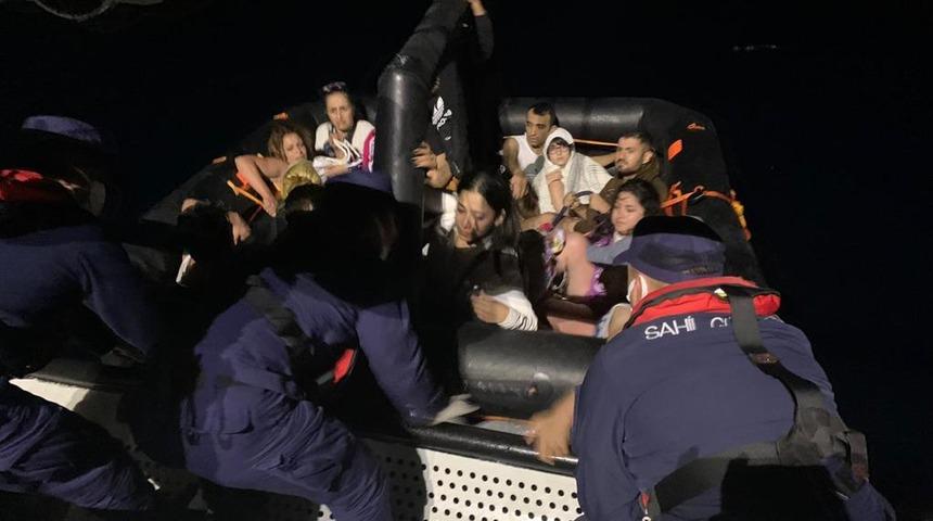 Marmaris açıklarında 13 düzensiz göçmen kurtarıldı