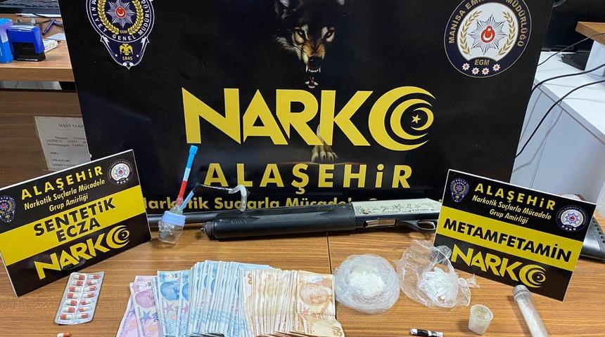 Manisa'da uyuşturucu operasyonunda 2 zanlı tutuklandı