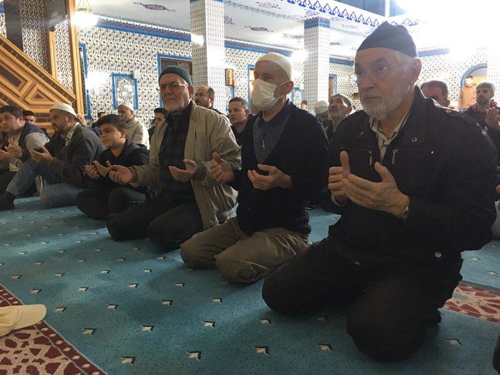 Doğu Marmara ve Batı Karadeniz'de Mevlit Kandili dualarla idrak edildi G2