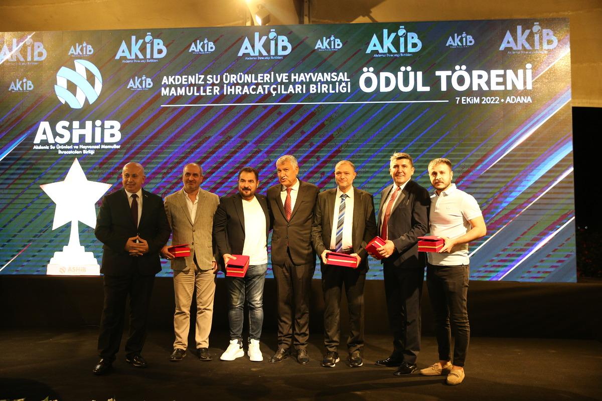 Adana'da en fazla su &uuml;r&uuml;n&uuml; ve hayvansal mamul ihra&ccedil; eden firmalar &ouml;d&uuml;llendirildi