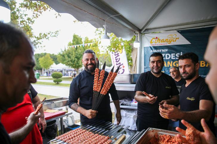 Uluslararası Adana Lezzet Festivali'nin gala yemeği yapıldı G1