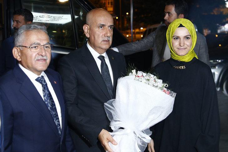 Bakan Kirişci, Kayseri'de "Tarım Sektörü Temsilcileri Toplantısı"nda konuştu: (1) G1