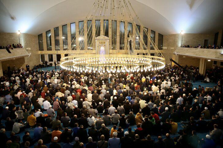 Sakarya'da Mevlit Kandili dualarla idrak edildi G3