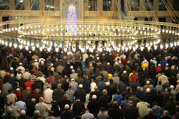 Sakarya'da Mevlit Kandili dualarla idrak edildi G4