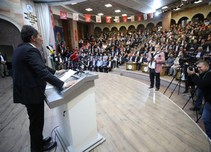 Yeniden Refah Partisi Genel Başkanı Erbakan, Nevşehir'de partisinin il kongresine katıldı G3