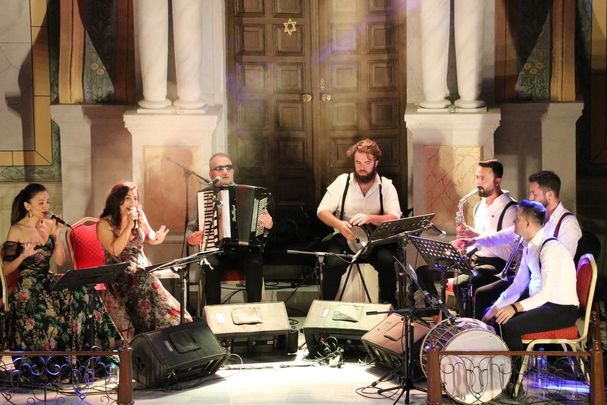 Edirne'de 4. Uluslararası Balkan M&uuml;zik Festivali başladı