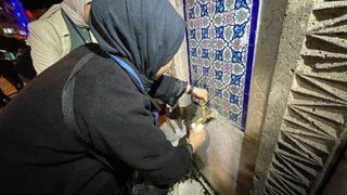 Isparta'da 4,5 asırlık çeşmeden ballı şerbet ikramı sürdürülüyor