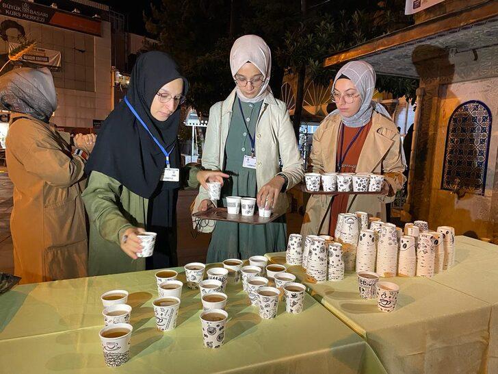 Isparta'da 4,5 asırlık çeşmeden ballı şerbet ikramı sürdürülüyor G4