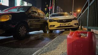 Bursa'da yakıtı biten aracın sürücüsüne yardım eden kişiye otomobil çarptı