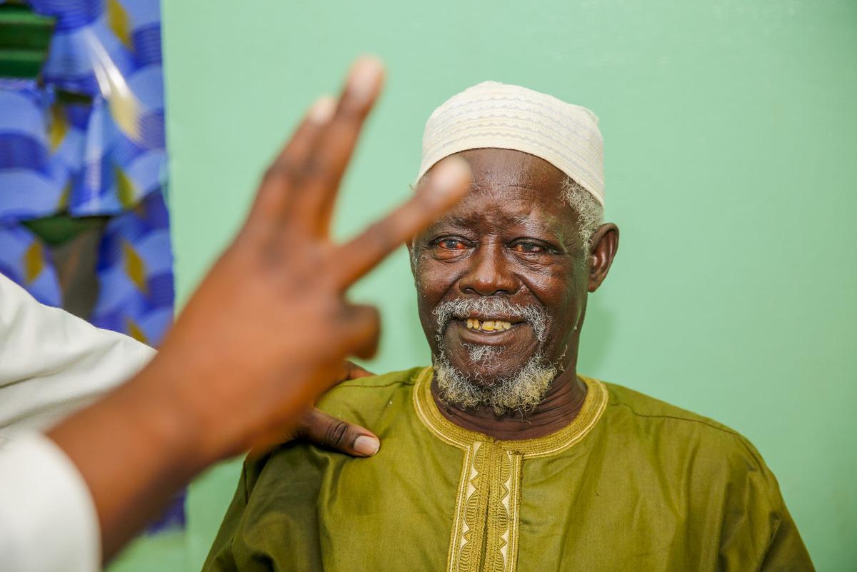 İHH, Mali'de 400 katarakt hastasını ameliyat ettirdi