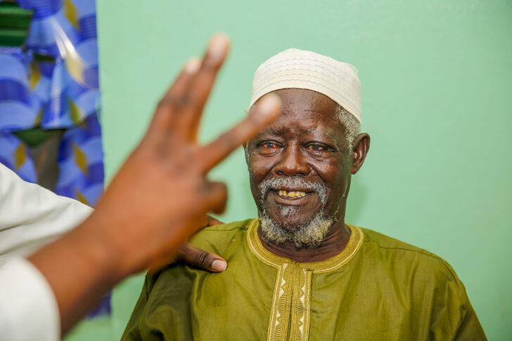 İHH, Mali'de 400 katarakt hastasını ameliyat ettirdi G1