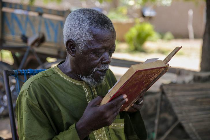 İHH, Mali'de 400 katarakt hastasını ameliyat ettirdi G5