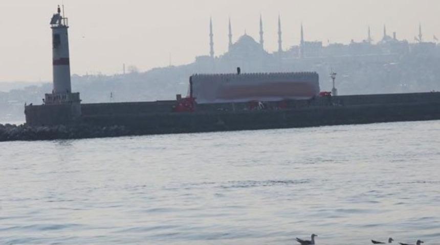 Kadıköy'de mendirekte reklam kavgası