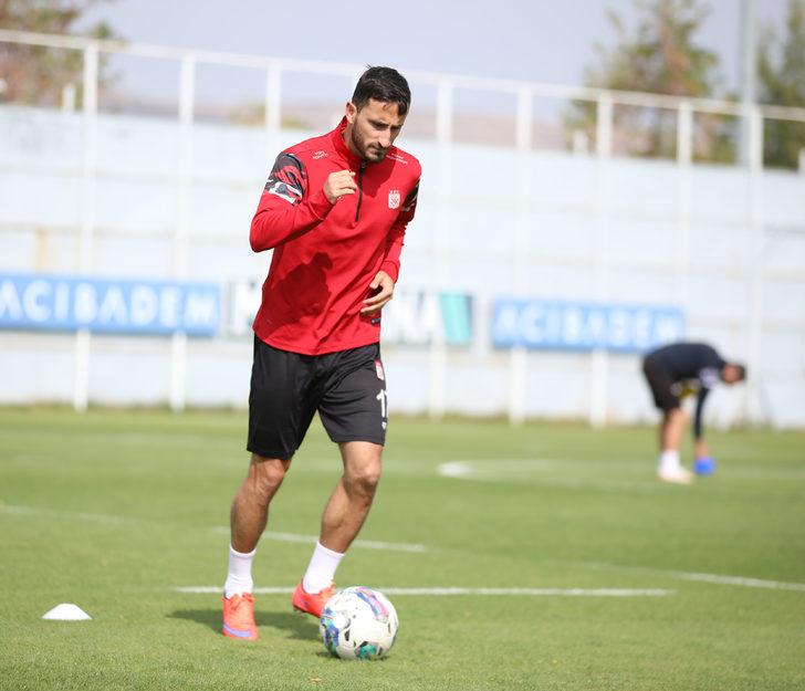 Sivasspor, Başakşehir maçının hazırlıklarına devam etti G3