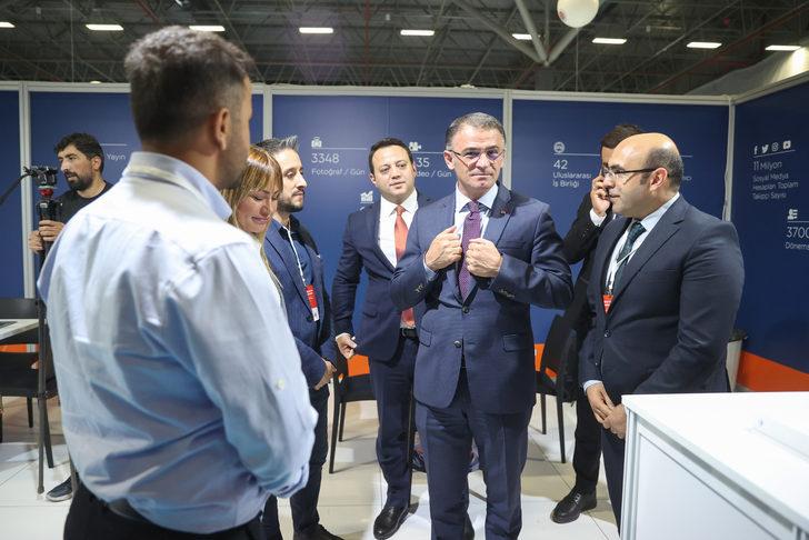 Van Valisi Balcı "Devlet Teşvikleri Tanıtım Günleri"nde AA standını ziyaret etti G4