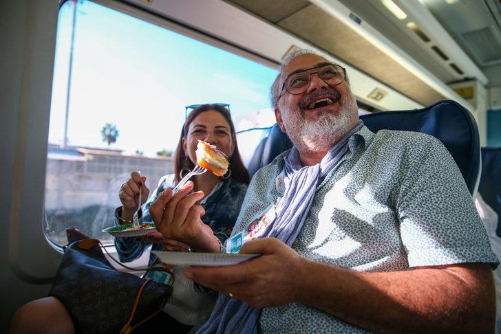 Uluslararası Adana Lezzet Festivali'nin "Lezzet Treni"nde yöresel tatlar sunuldu G4