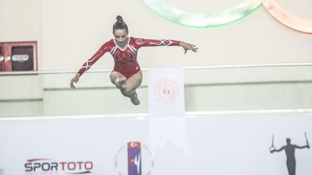 Artistik Cimnastik Dünya Challenge Kupası'nda ikinci eleme yarışları başladı