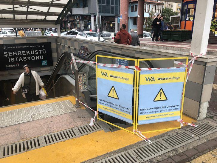 Bursa'da metro durağındaki yürüyen merdivenin metal kapakları çalındı G4