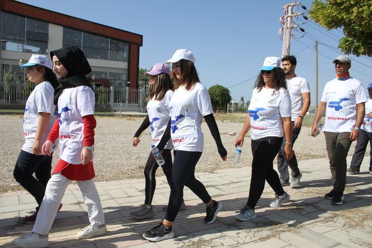 Vanlı kadınların Van Gölü için başlattıkları yürüyüş devam ediyor G3