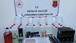 Antalya'da sahte içki operasyonlarında 4 şüpheli yakalandı