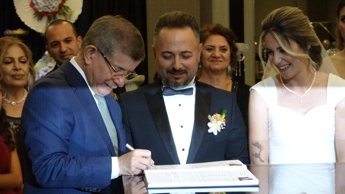 Gelecek Partisi Genel Başkanı Davutoğlu'ndan "Baş&ouml;rt&uuml;s&uuml; d&uuml;zenlemesi" a&ccedil;ıklaması: