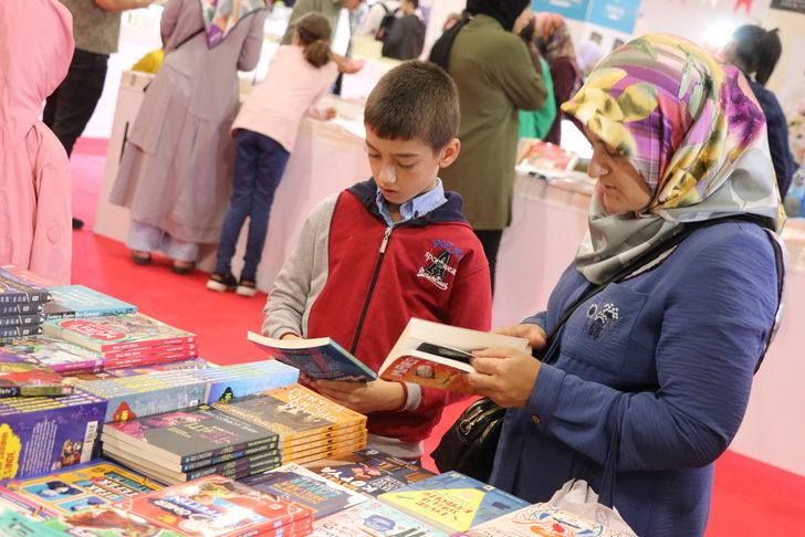 Elazığ'da "4. Ulusal Kitap Fuarı" açıldı G5