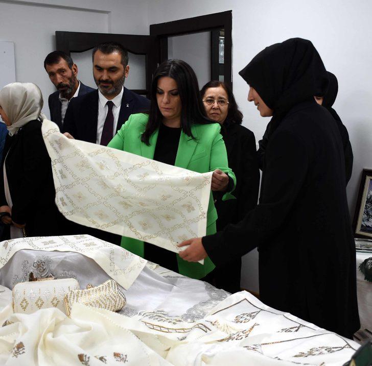 AK Parti'li Sarıeroğlu, Kırıkkale'de ziyaretlerde bulundu G5