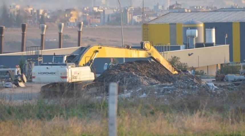 Adana&rsquo;da &ccedil;&ouml;pl&uuml;kte iki kadın bacağı bulundu