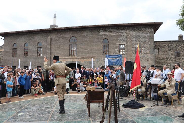 Bakanı Ersoy "Sur Kültür Yolu Festivali"nin gala programında konuştu: G3