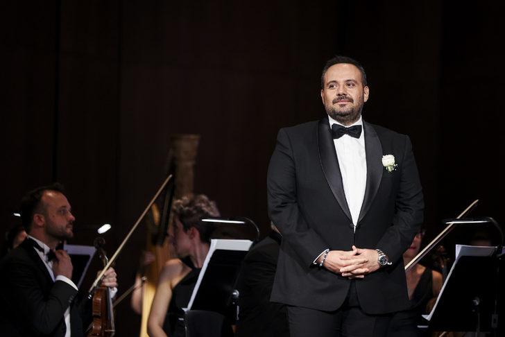 Tenor Murat Karahan ile Letonyalı soprano Kristine Opolais, AKM'de konser verdi G1