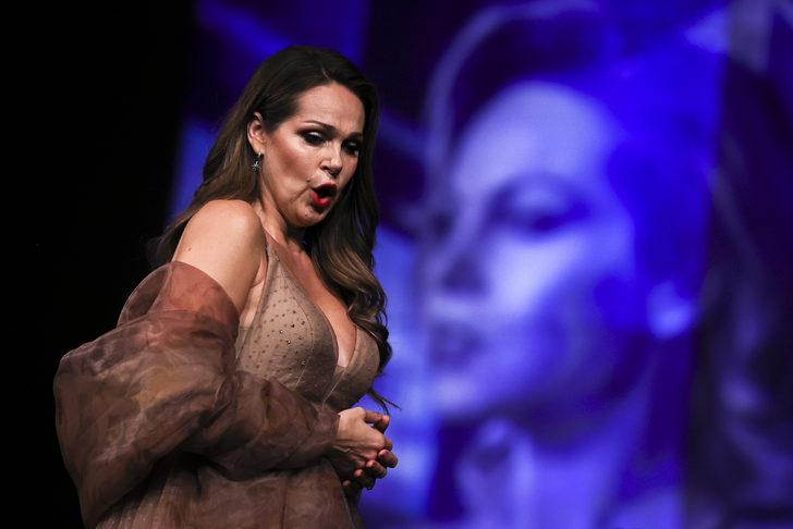 Tenor Murat Karahan ile Letonyalı soprano Kristine Opolais, AKM'de konser verdi G5