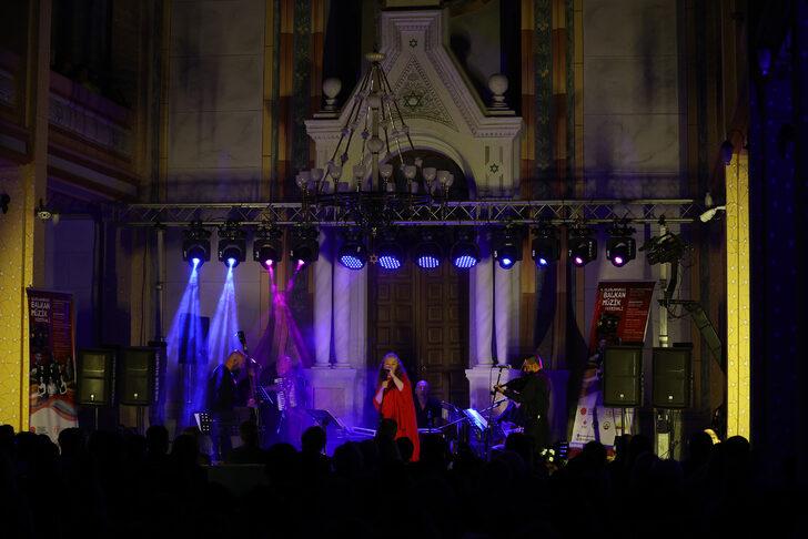 4. Uluslararası Balkan Müzik Festivali'nin ikinci gününde Suzan Kardeş sahne aldı G3