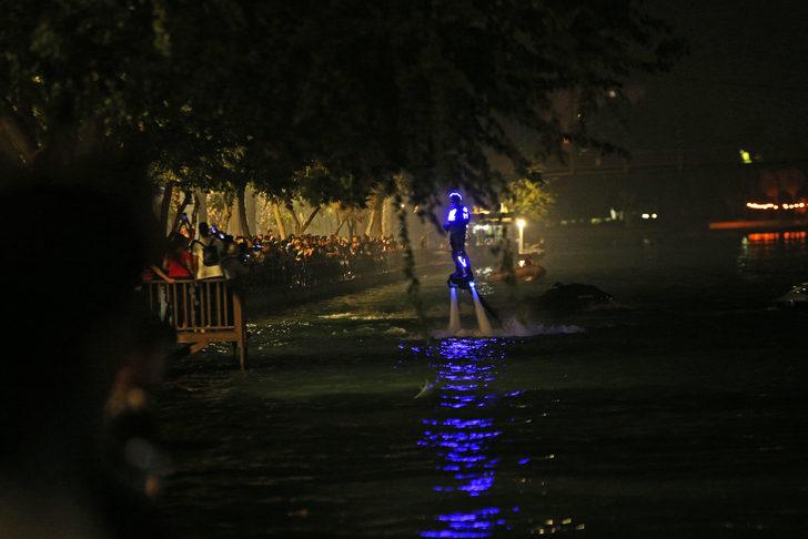 6. Uluslararası Adana Lezzet Festivali'nde lazer ve havai fişek gösterisi yapıldı G3