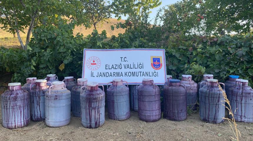 Elazığ'da 2 bin litre kaçak şarap ele geçirildi