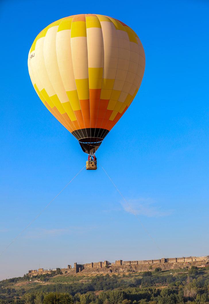 Kadim kent Diyarbakır'da günün ilk ışıklarıyla balon keyfi G4
