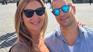 Pınar Altuğ Roma'dan paylaştı! Millet açlıkla mücadele ediyor yorumunu görünce...