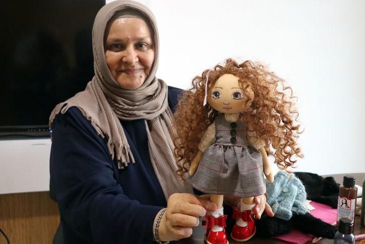 Edirne'de atık kumaş ve malzemelerden el emeği oyuncak bebekler tasarlıyor G3