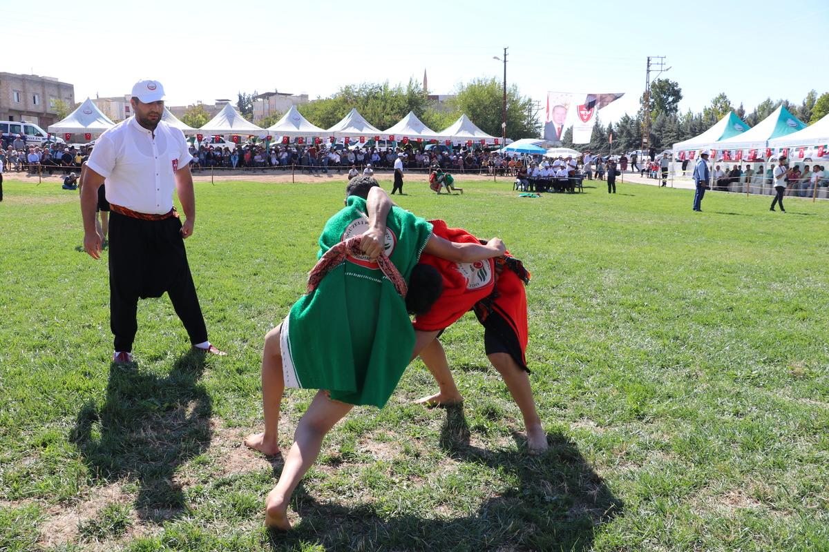 Gaziantep'te 12. Geleneksel Nar, Y&ouml;resel Kurutmalık, K&uuml;lt&uuml;r ve Sanat Festivali başladı