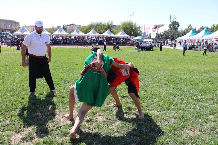 Gaziantep'te 12. Geleneksel Nar, Yöresel Kurutmalık, Kültür ve Sanat Festivali başladı G1