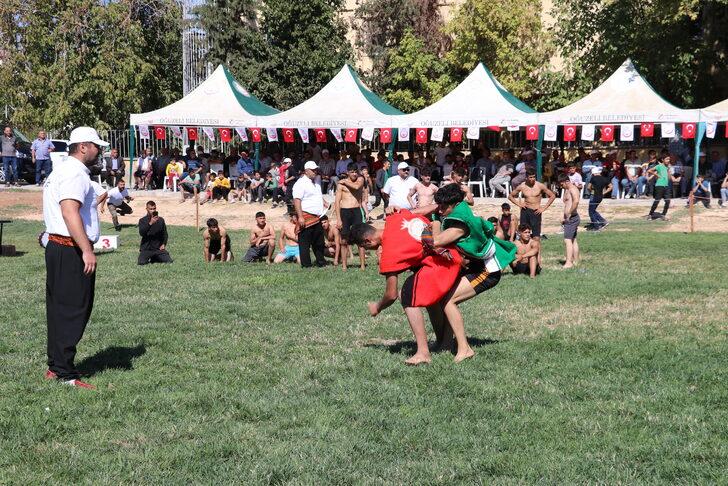 Gaziantep'te 12. Geleneksel Nar, Yöresel Kurutmalık, Kültür ve Sanat Festivali başladı G3