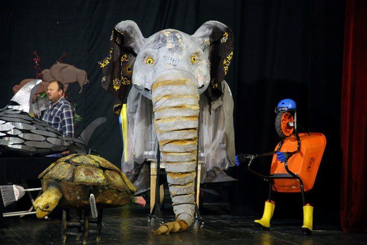 Kocaeli'de dev kuklalar çevre kirliliğini bir çocuğun gözünden anlatacak G3