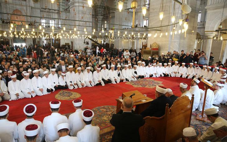 Fatih Camii'nde 82 hafız için icazet merasimi yapıldı G4