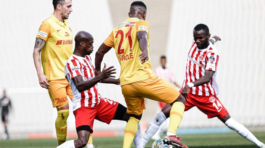 Ümraniyespor ile Kayserispor 2-2 berabere kaldı! Düellonun galibi çıkmadı