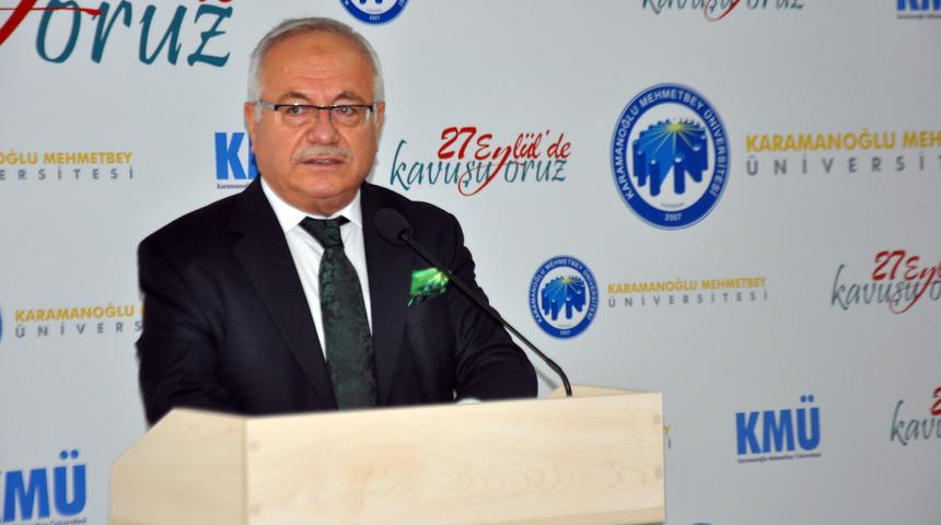 Sosyal medyada gündem olmuştu! 'Vampir' uyarısı yapan rektör istifa etti