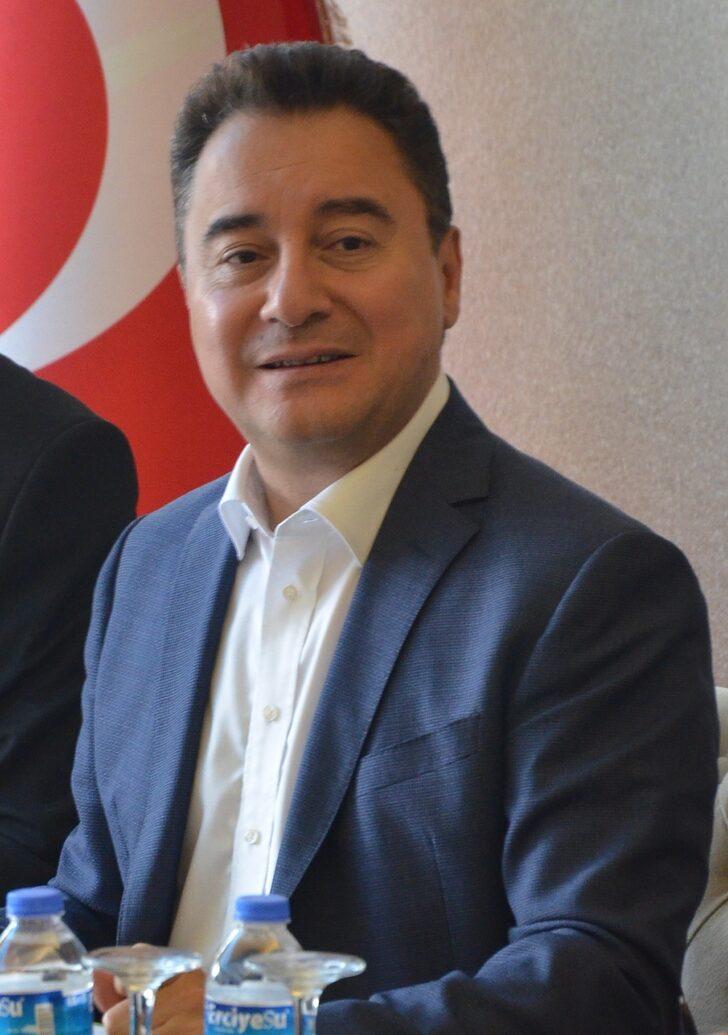 DEVA Partisi Genel Başkanı Babacan, Karaman’da gazetecilerle buluştu: G1