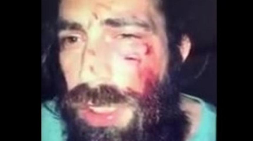 'Demokrasi nöbetçileri'nden 'bayrak tutmadın' dayağı